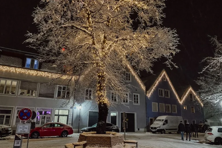 Gewerbeimmobilie Abensberg Aventinusplatz - Außenansicht