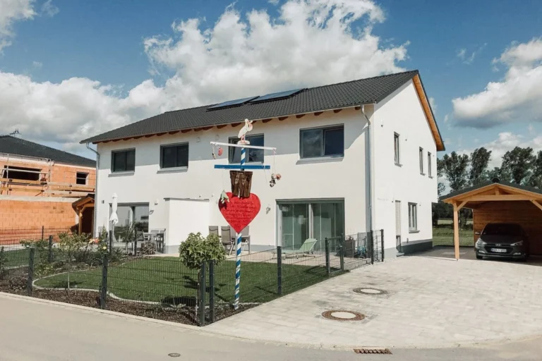 Neubau Doppelhaushälfte - Außenansicht