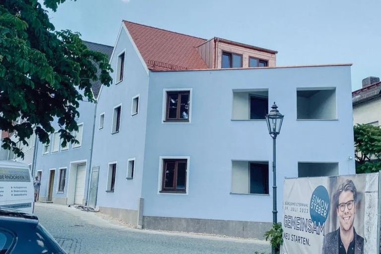 Neubau Gewerbeimmobilie Abensberg Aventinusplatz - Außenansicht